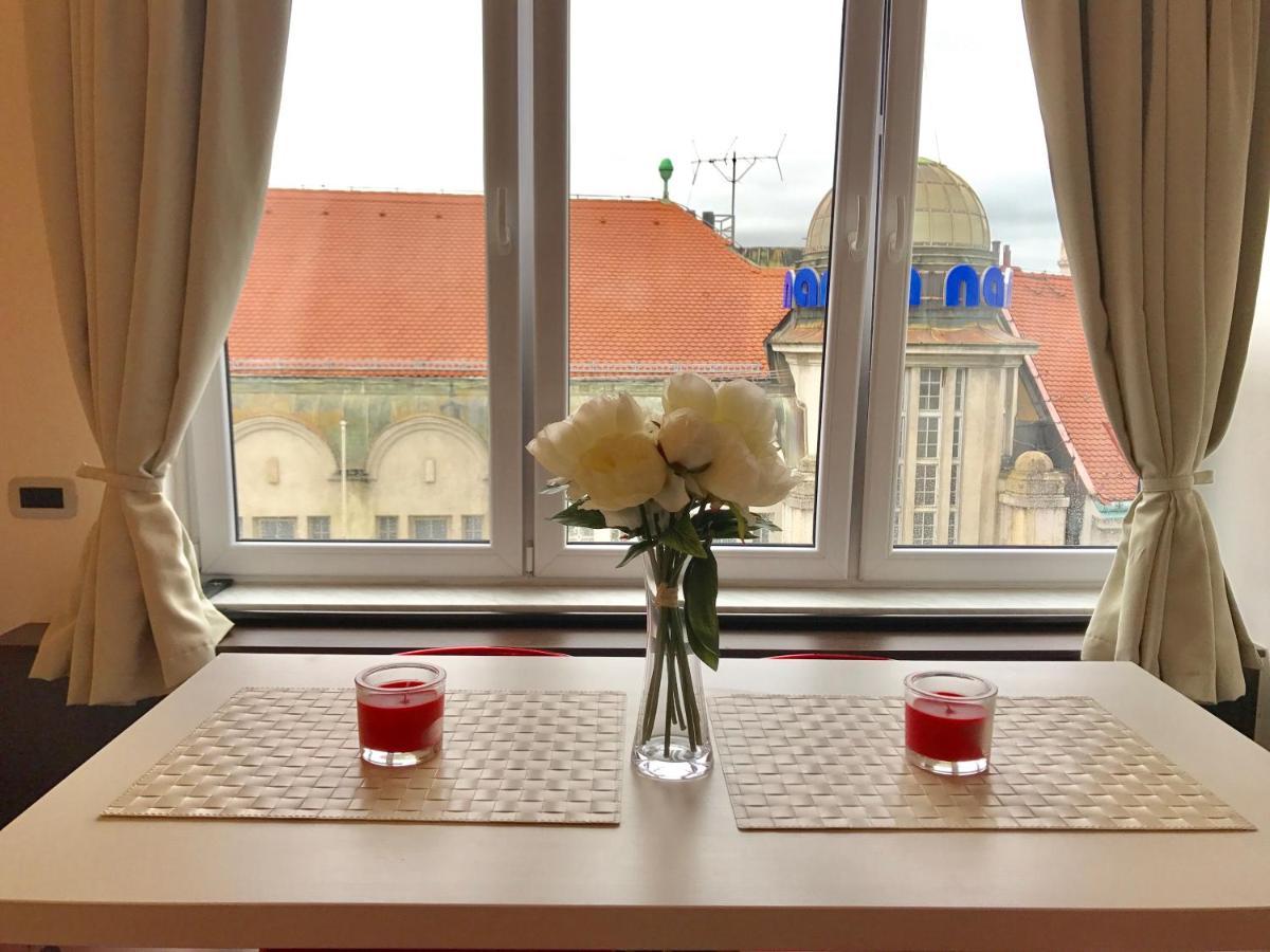 Studio Apartment With A View Of Ban Jelacic Square Zagreb Dış mekan fotoğraf