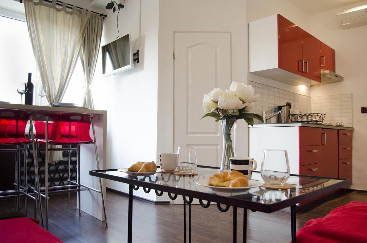 Studio Apartment With A View Of Ban Jelacic Square Zagreb Dış mekan fotoğraf